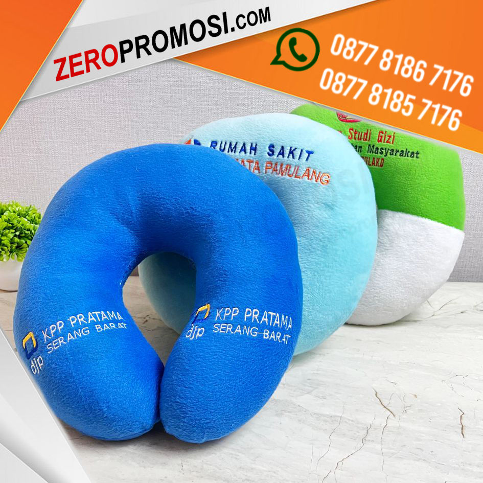Bantal leher custom request logo promosi brand souvenir