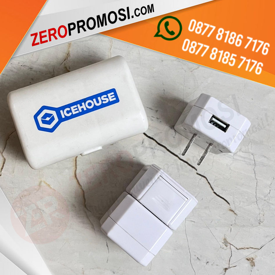 Universal Travel Adaptor UAR01U Souvenir Teknologi untuk Traveler Mode