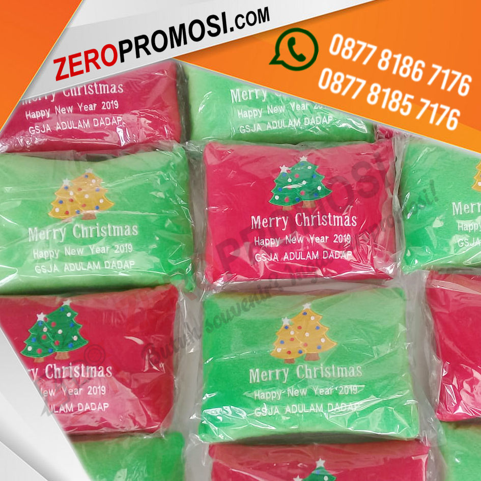 Hadiah Istimewa Souvenir Bantal Kotak Natal dengan Bordir Logo Unik