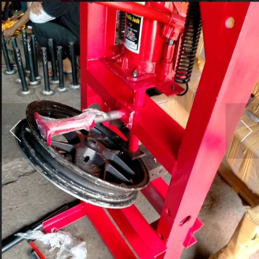 Mesin Press Velg, Arm, Shock dan Segitiga Motor 30 Ton