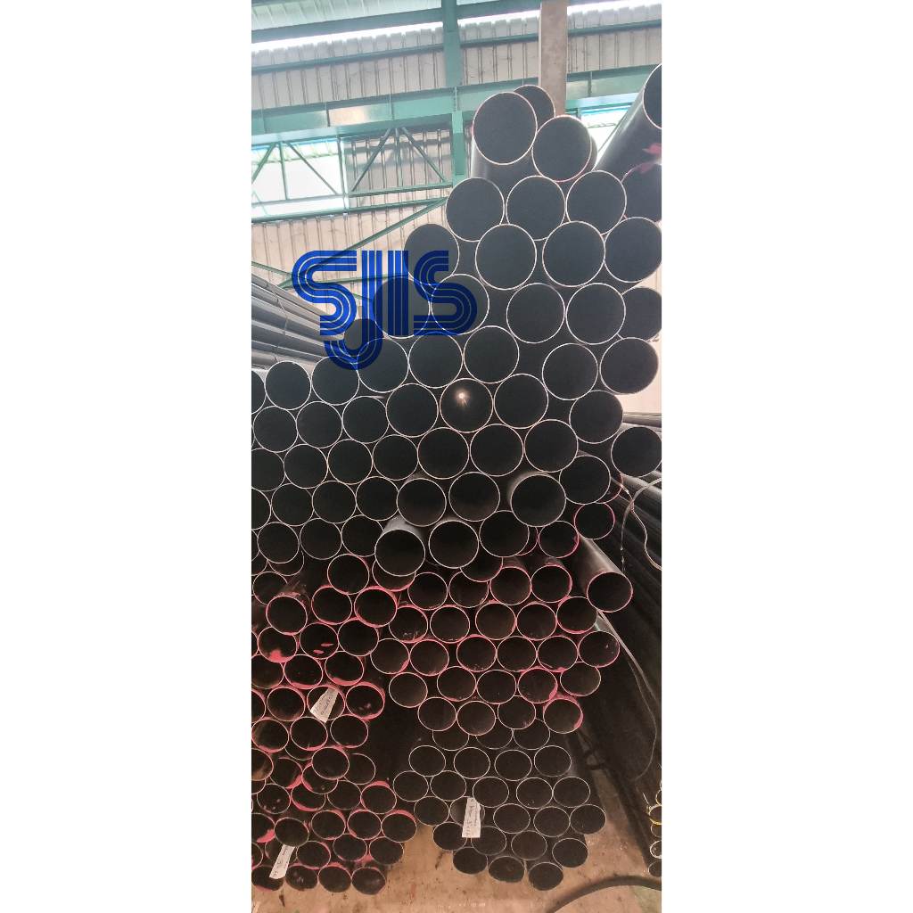 Pipa besi Hitam 1/2" x 1,6mm