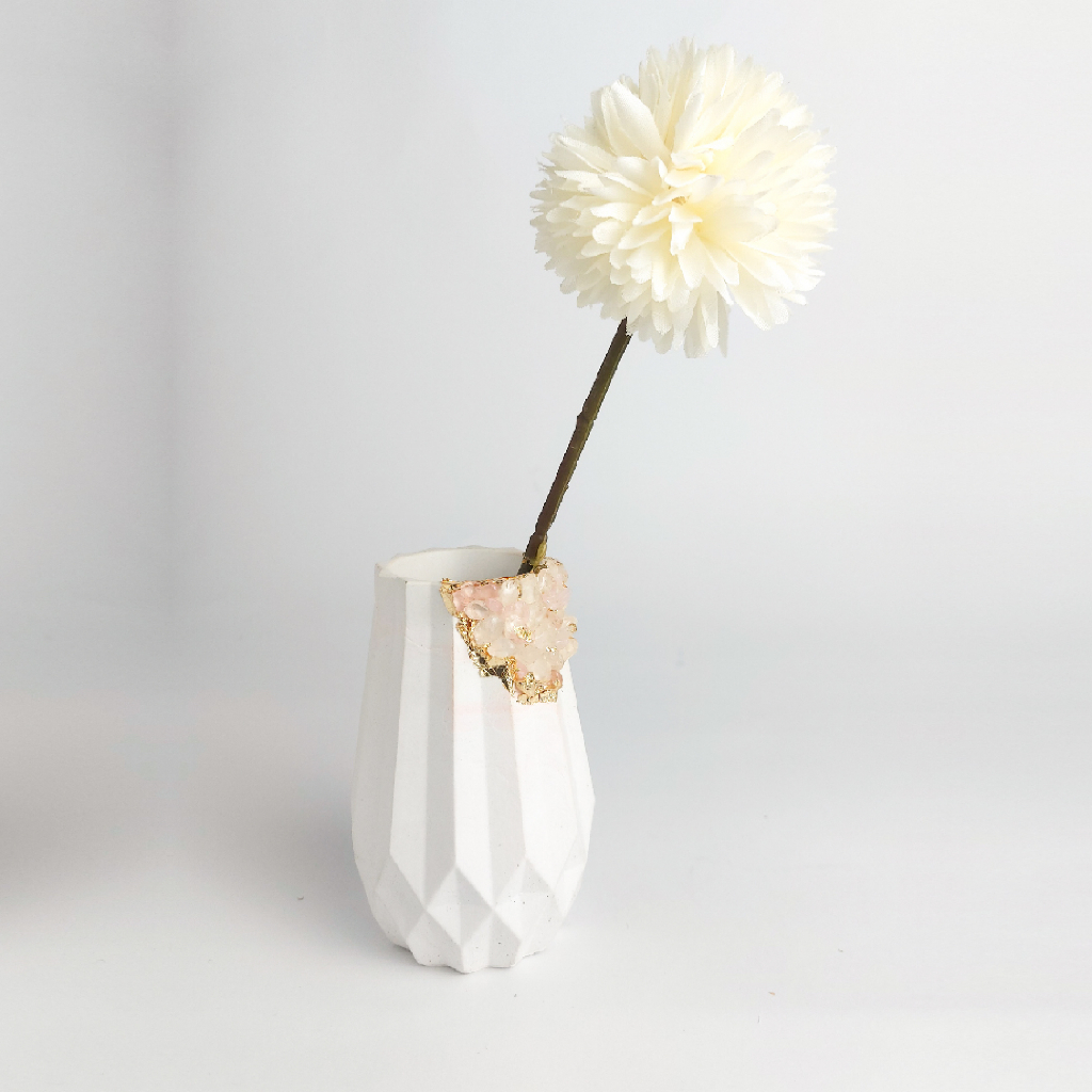 Vas Bunga Crystal Rose Quartz Geo Vase Eco-Resin