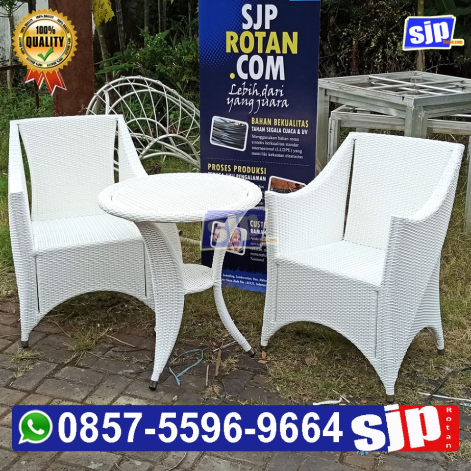 kursi teras rotan sintetis