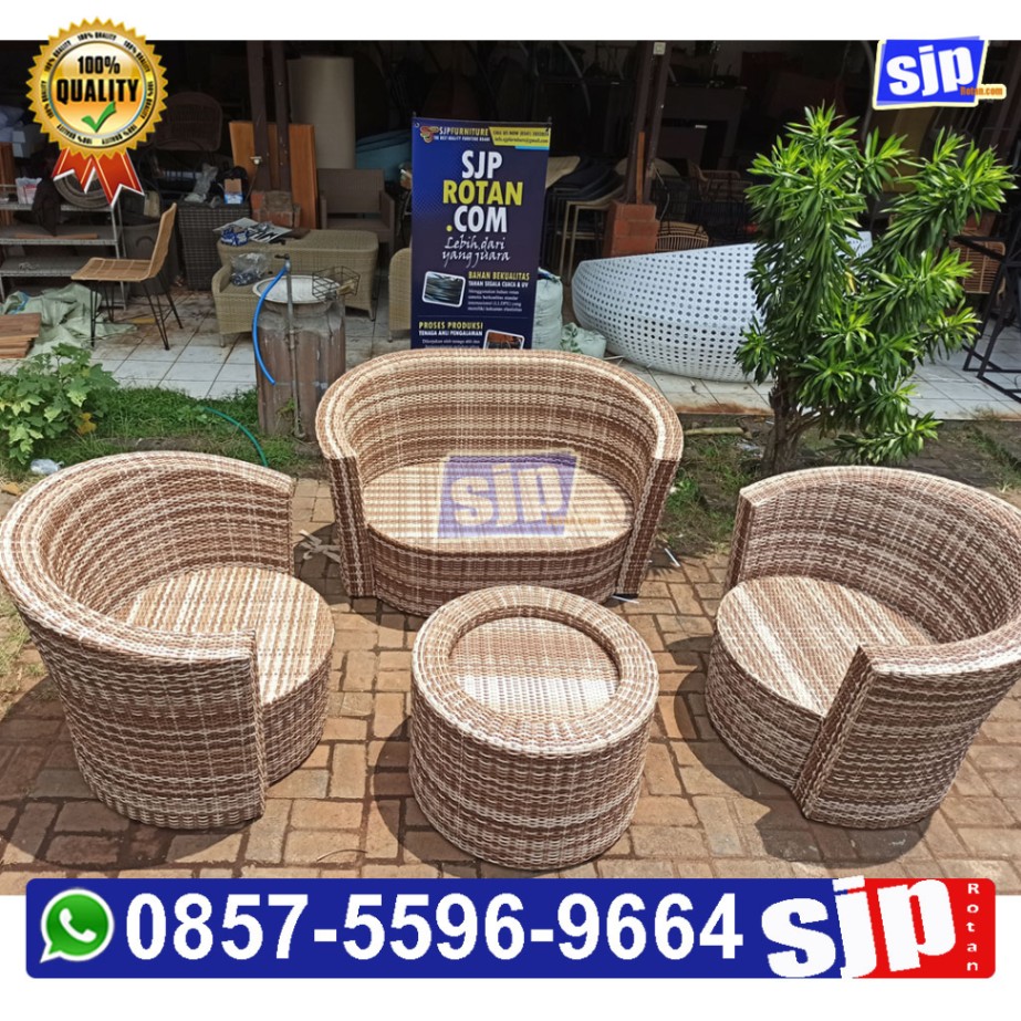 sofa rotan sintetis model hamispir