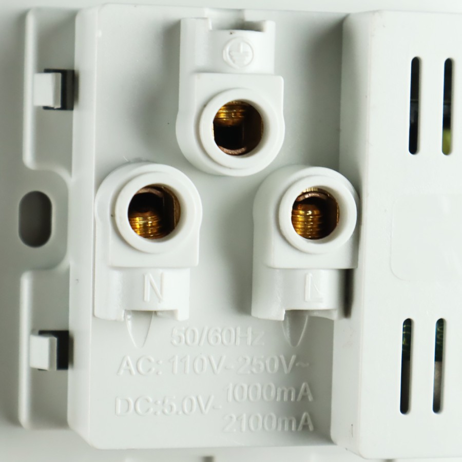 Stop Kontak UK EU US +2 USB Port Dinding Tembok Colokan Socket LC-19 