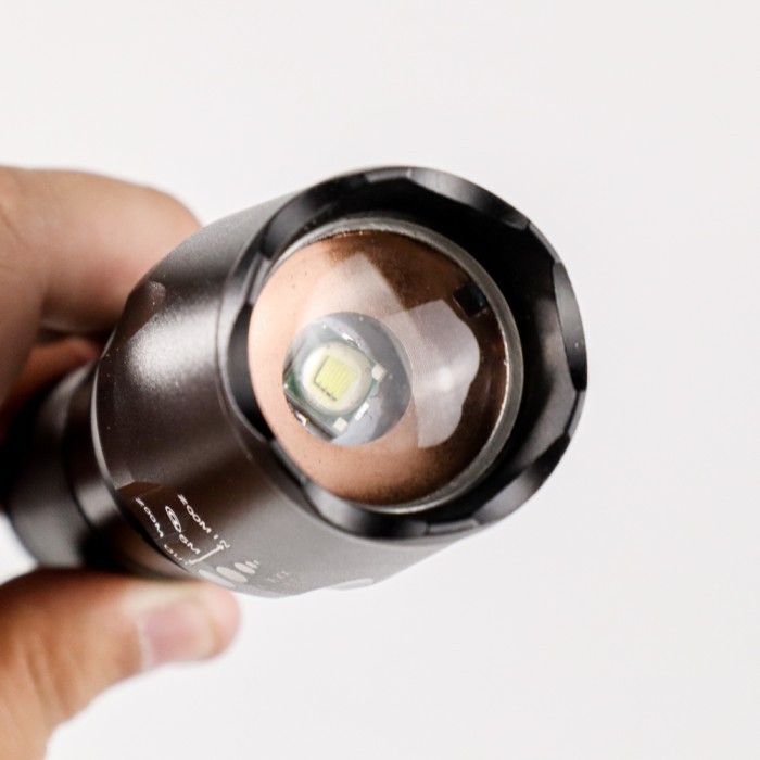 Senter LED 5000 Lumens 5 Modes Zoom Tactical Cree Zoom XM-L T6 Lampu E97