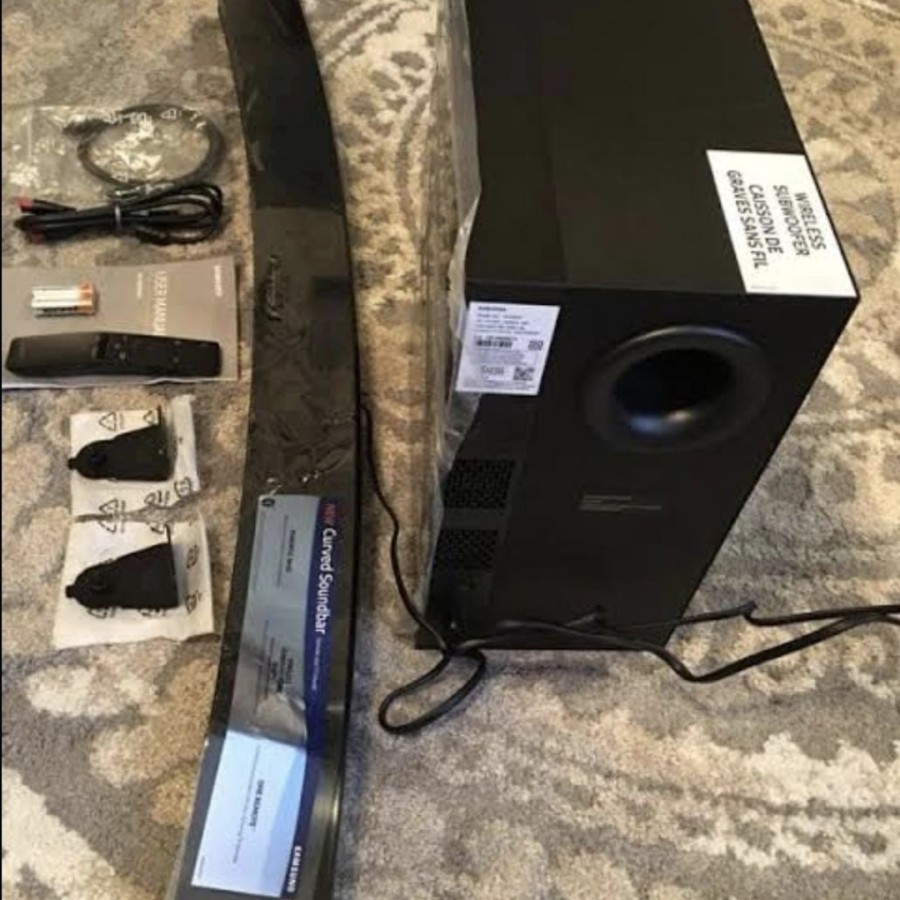 SAMSUNG HW-M4500 CURVED 2.1ch soundbar with subwoofer