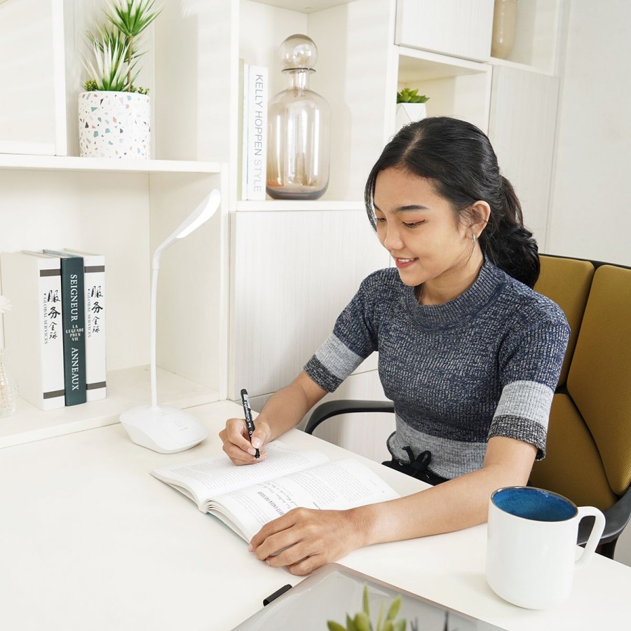 Eglare Lampu Meja Led Cct Hitam - Lampu Tidur - Lampu Belajar