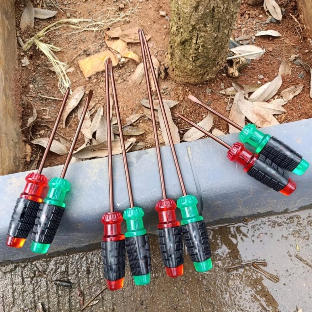 OBENG BAJA S2 Obeng gagang karet +/- 4" 5" 6" 8" 10" 12" plus / minus