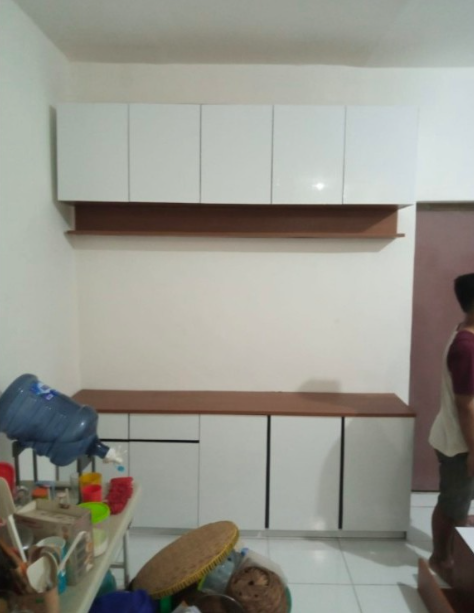 Kitchen Set Atas Bawah Terlaris 0099 P 190 L32 T 70 Cm P197 L40 T 75 C