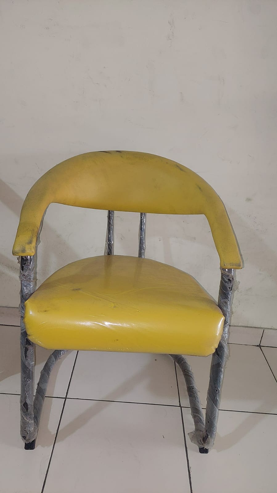 Obral CLEARANCE SALE Kursi Salon Kuning Murah