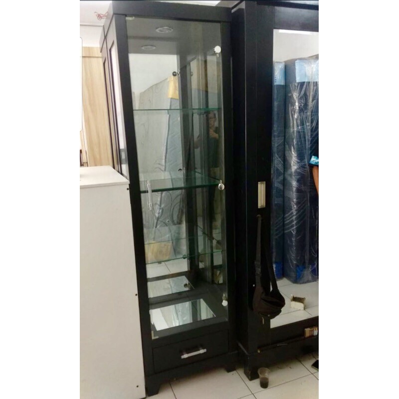 Lemari Pajang Kaca Ukuran 55x40x200