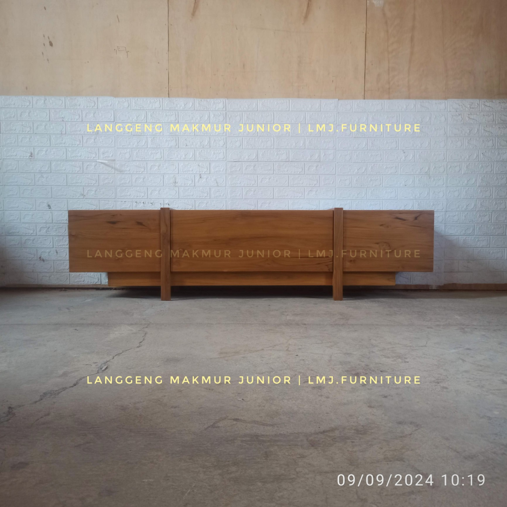 Bufet credenza meja tv minimalis 200cm laci 3 jati jepara