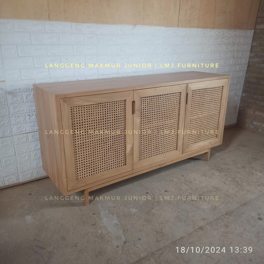 bufet credenza sideboard lemari penyimpanan minimalis 3 pintu rotan ja