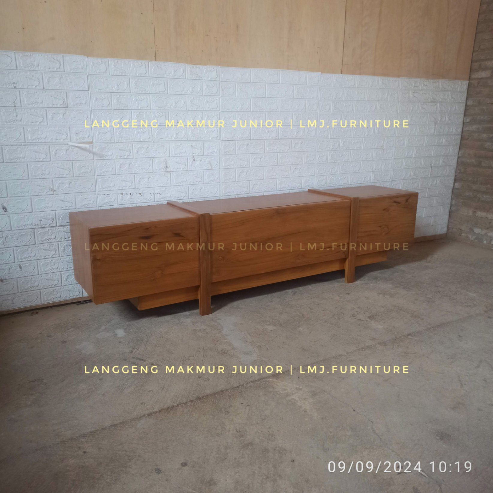Bufet credenza meja tv minimalis 200cm laci 3 jati jepara