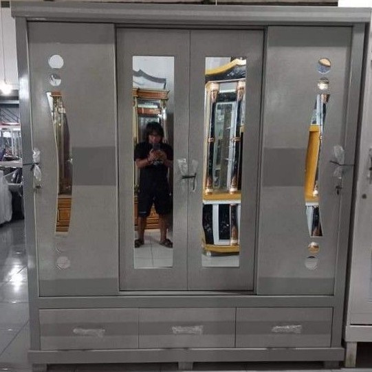 Lemari Sliding 4 Pintu Minimalis