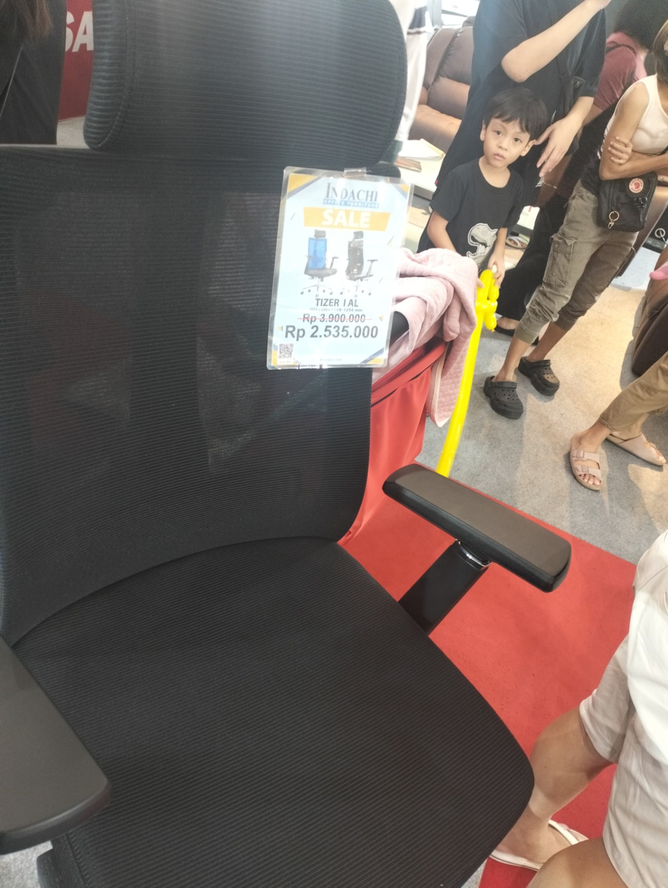 Kursi kantor indachi tizer