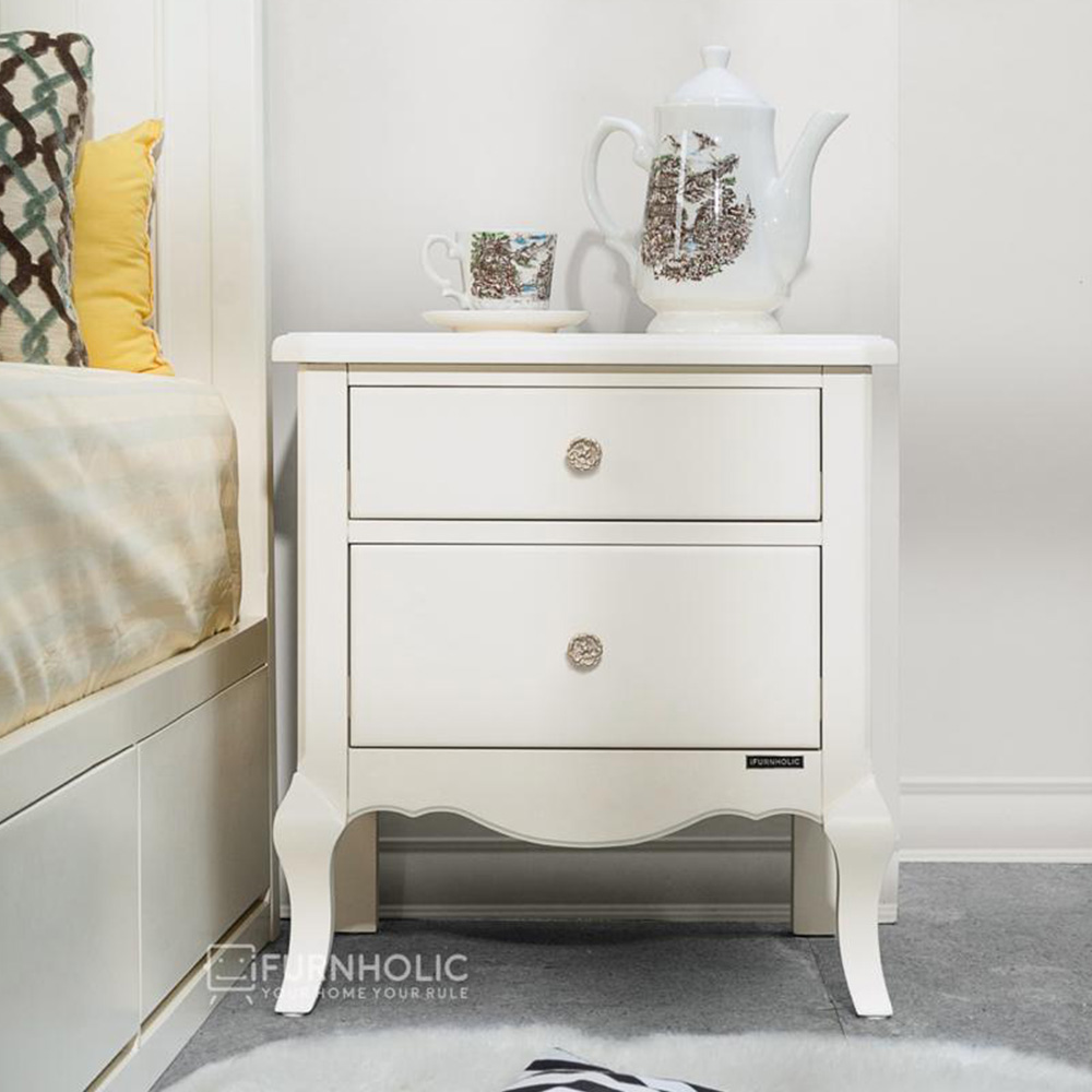 Men qiz dostimning toshalgan shimini kiyib keldim