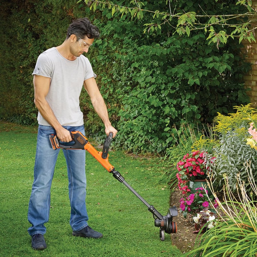 Black + Decker 18V Powercommand String Trimmer, 28CM Swath, 2Ah STC182