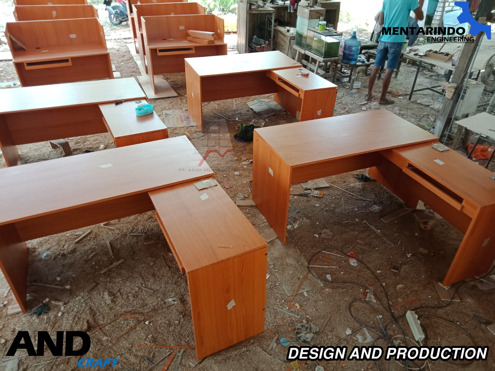 Meja Staff L 140 x 70 x 75 cm