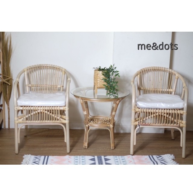 me&dots - Kursi Rotan Nasa