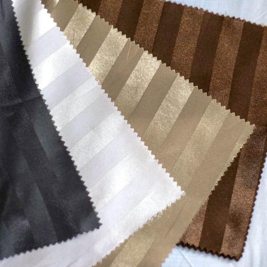 Pantone Polos Dobby Salur Bed Cover Set