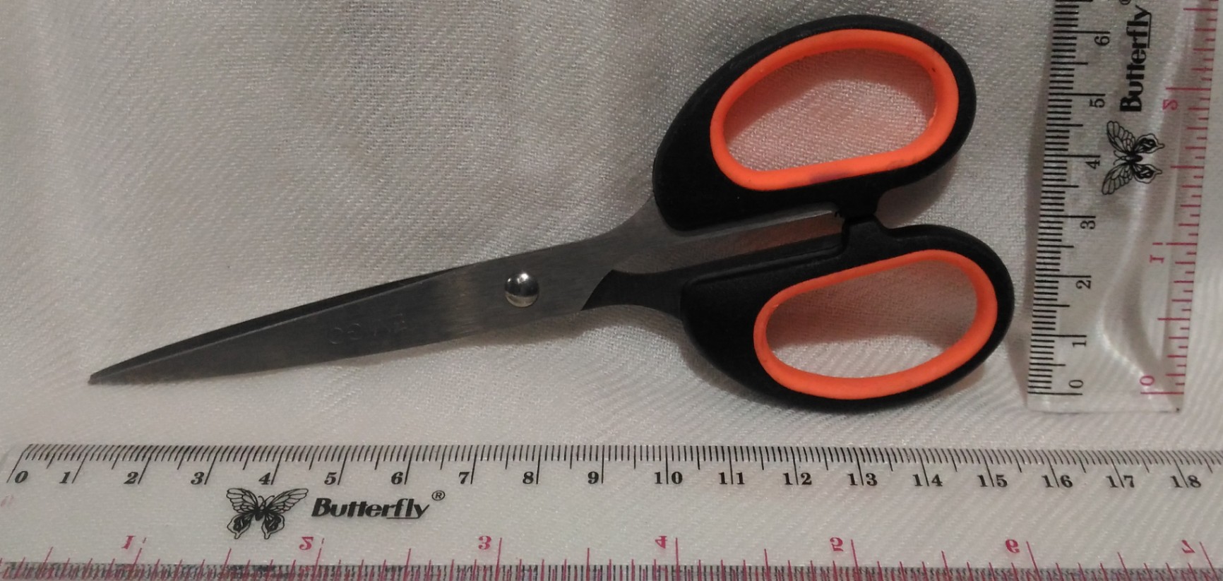 Gunting uk Sedang Tanggung Gagang Karet READY STOCK