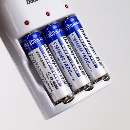 [3 Slot] Charger Baterai AAA atau AA DOUBLEPOW Battery Universal DPB33