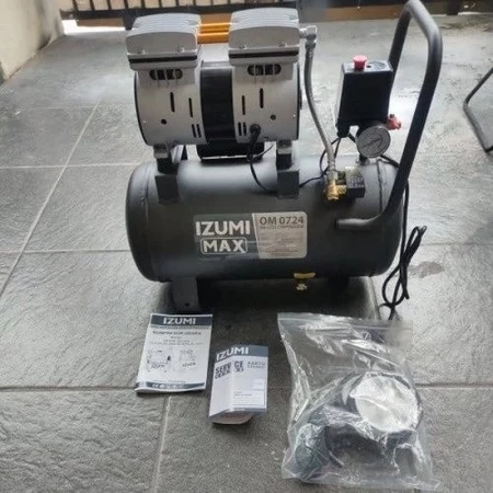 Mesin Kompresor 3/4 HP 24 L Oilless IZUMI OM0724 Air Compressor 0.75