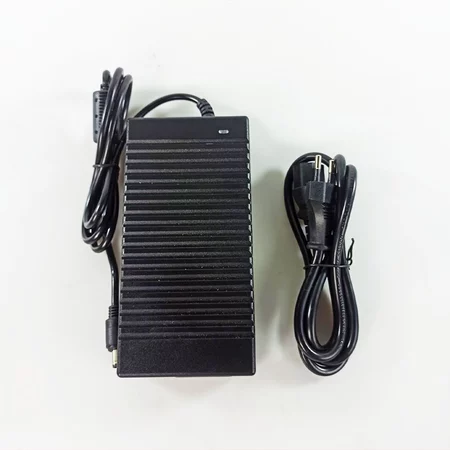 Adaptor Power Supply 24V 10A Converter AC to DC 240W Listrik Adapter YU2410