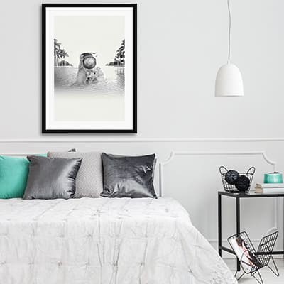 Lukisan Dinding -Astronout- Matte -Frame Hitam 40x60