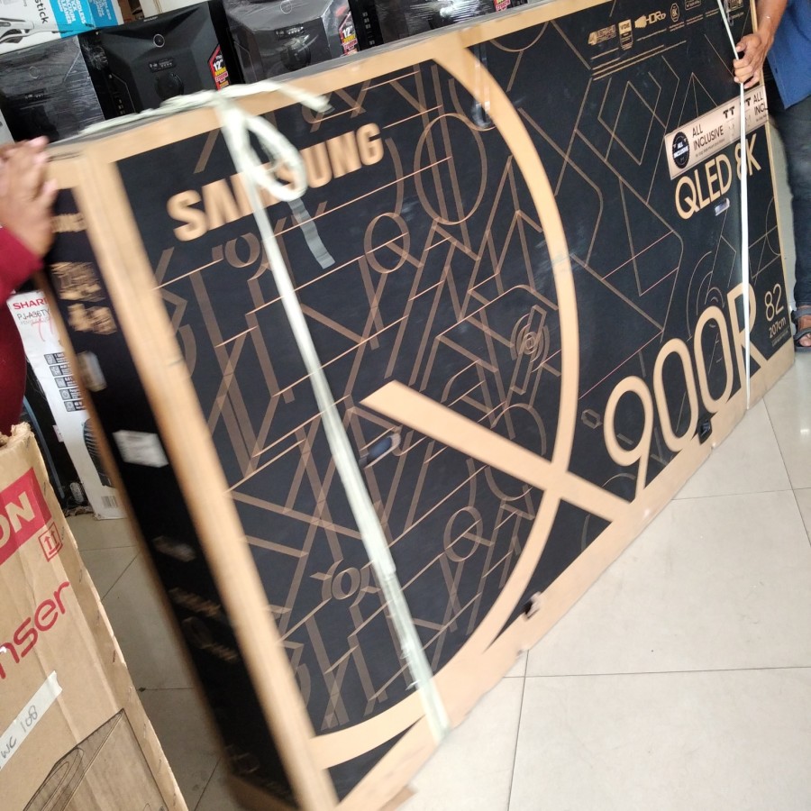 SAMSUNG QLED 8K SMART LED TV Type QA82Q900RBK Eks Display
