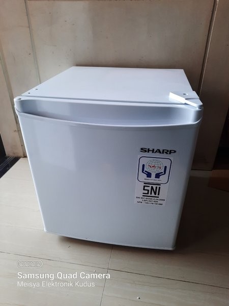 KULKAS MINI SHARP SJ-50MB-XW (UNIT EKSDISPLAY)