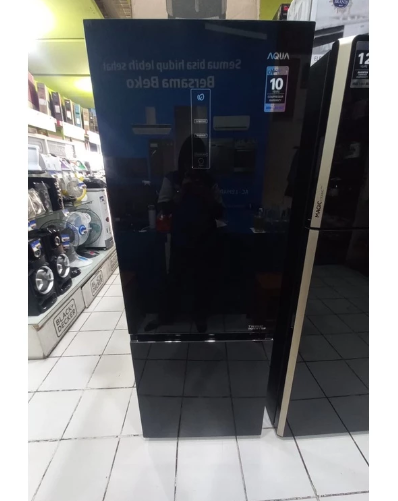 Kulkas Bottom Freezer AQUA AQR-320RBG (BK) (unit eksdisplay)
