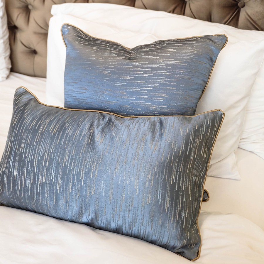 Mariefred Throw Pillow | Luxury Cover | Square | Sofa | Accent Bantal - Abu-abu