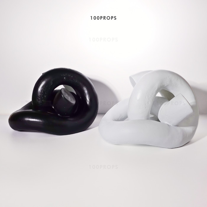 Knot Figurine