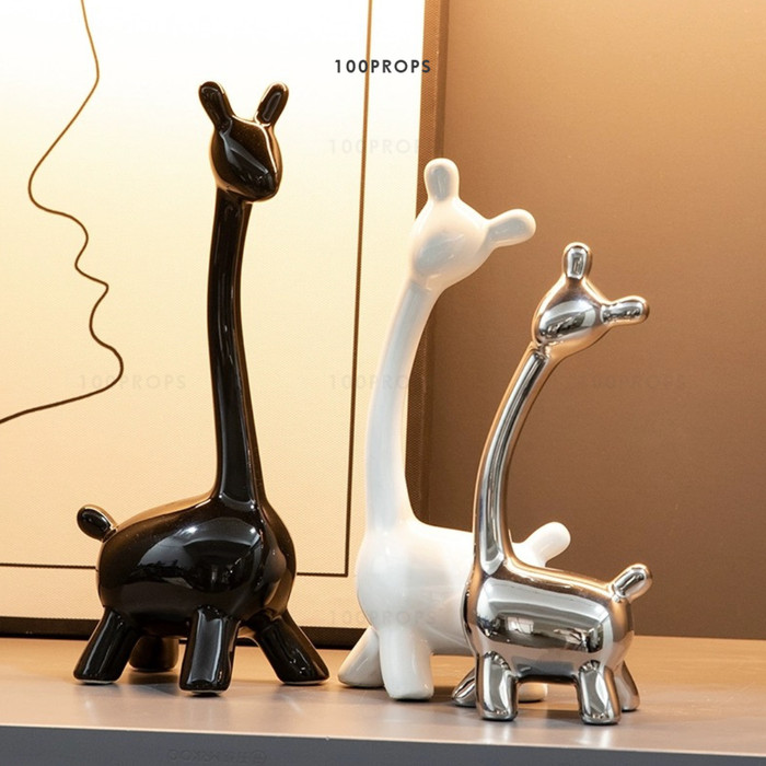 Raffy Set of 3 Giraffe Figurine Decorative Home Table Decor