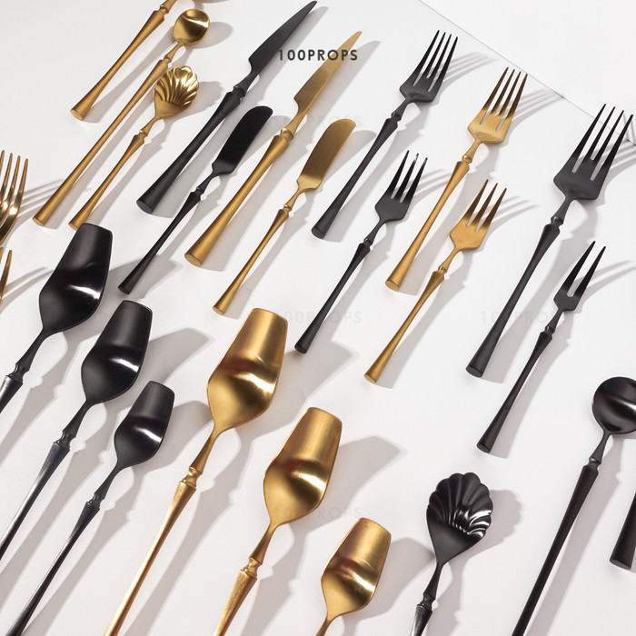 The Victoria Windsor Collection: 12-Piece Stainless Cutlery Set