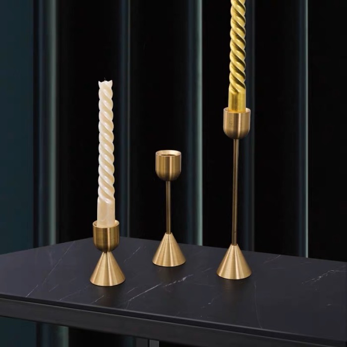 Filiano Candle Holder Set