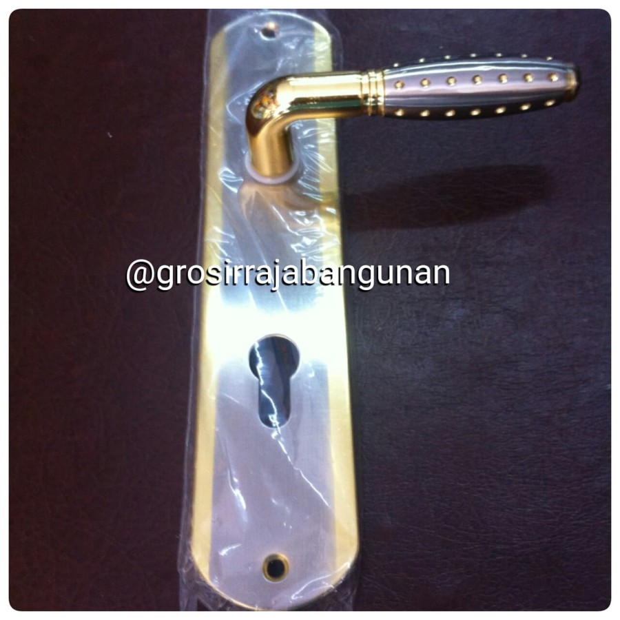 KUNCI PINTU RUMAH / HANDLE PINTU / TARIKAN PINTU/ GAGANG PINTU