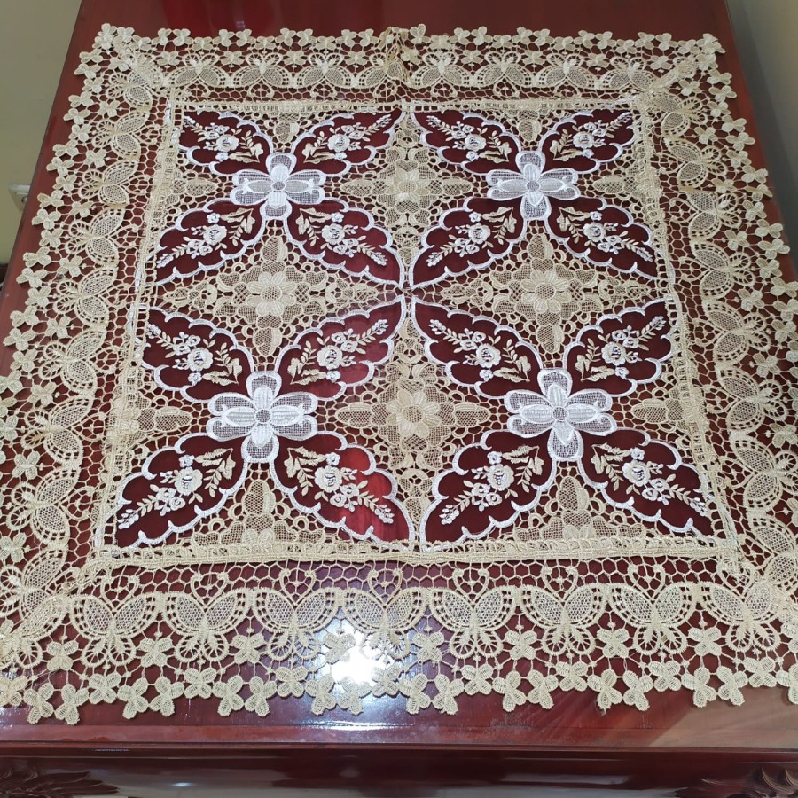 Taplak Meja Tamu Persegi Mewah Bordir 90x90 cm