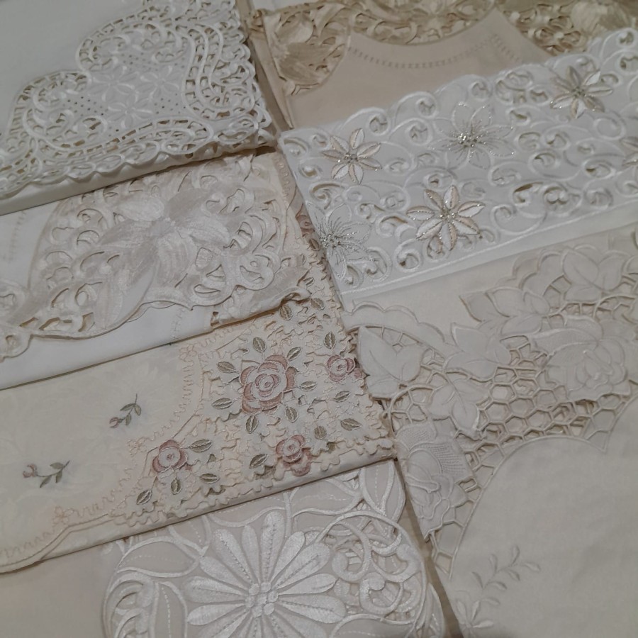 Taplak Meja Persegi Osin Petak Persegi Mewah Bordir 90x90 cm