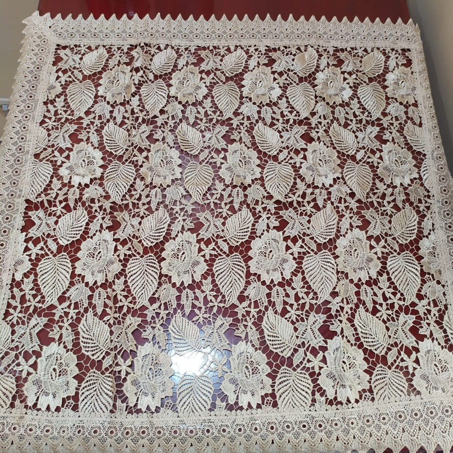 Taplak Meja Tamu Persegi Mewah Bordir 90x90 cm