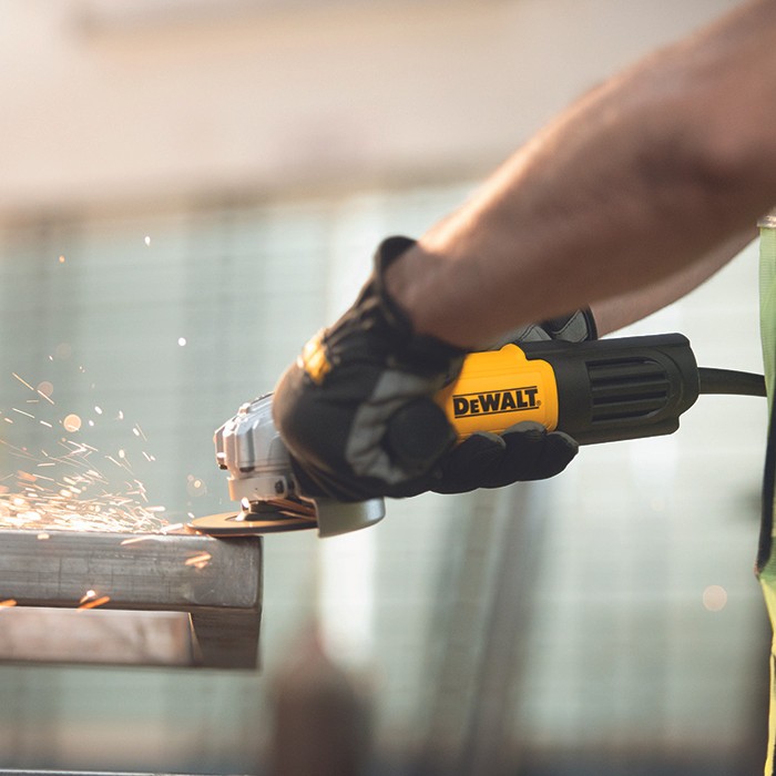 Dewalt Angle Grinder / Gerinda Tangan Listrik 750Watt 100mm DWE750S