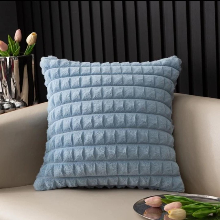 Rabbit Fur Pillow Cushion / Sarung Bantal Sofa Kursi Tebal Premium Bludru Bulu Halus