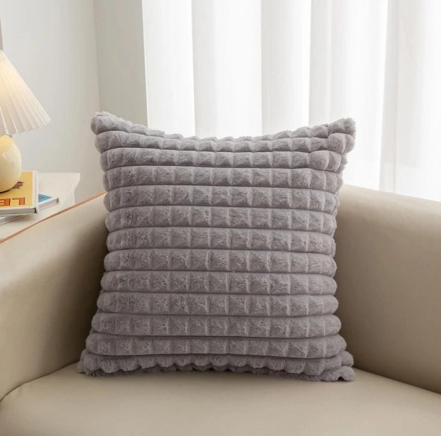 Rabbit Fur Pillow Cushion / Sarung Bantal Sofa Kursi Tebal Premium Bludru Bulu Halus