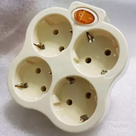 Steker 4 lubang tombol on off SNI