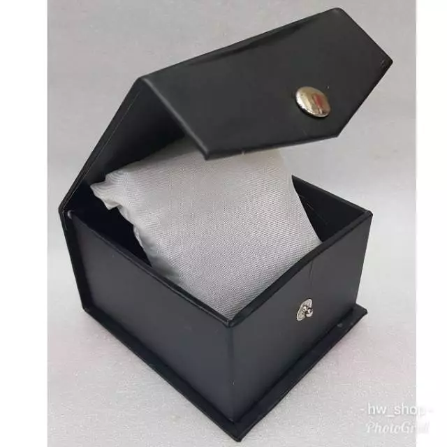 Kotak Jam Tangan . Box Jam Tangan
