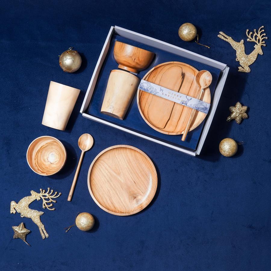 Dekayu - Hampers SPARKLING LIYA | Kado Natal | Hampers Xmast | Hampers Natal dan Tahun Baru | Christmas Hampers | Coorporate Gift | Family dinning set | Hampers Alat makan Set