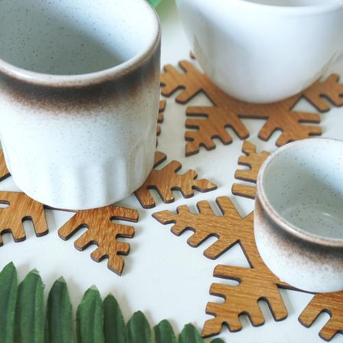 Dekayu Coaster Kayu Snowflake / Tatakan Gelas / Dekorasi Natal